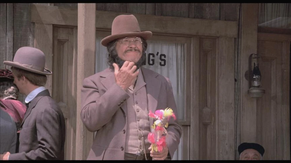 Charles Bronson en sucedio-entre-las-12-y-las-3
