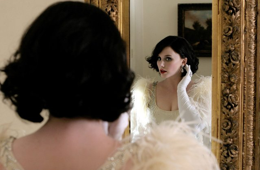 Bryce Dallas Howard en La Pérdida de un Diamante Lágrima