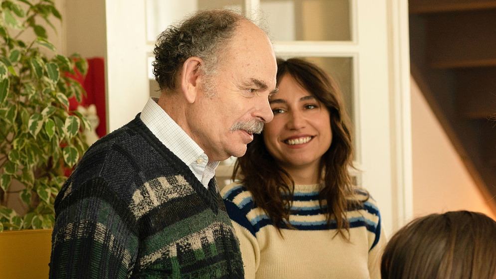 Jean-Pierre Darroussin y Izïa Higelin en Juliette en Primavera 