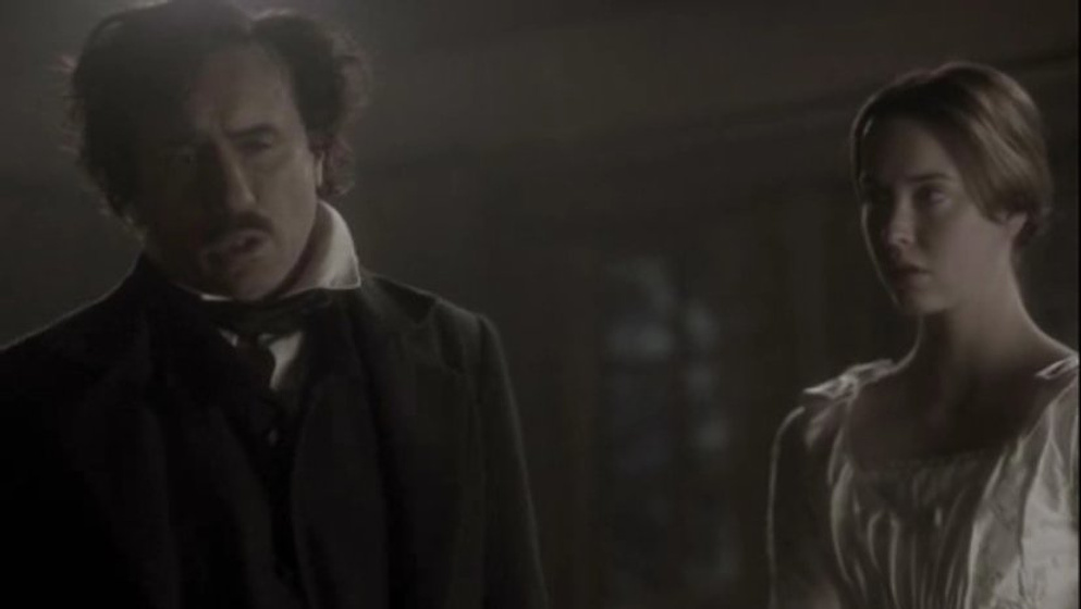 Jeffrey Combs y Elyse Levesque en El Gato Negro