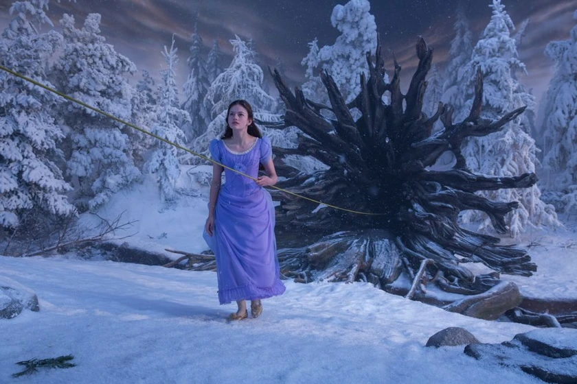 Mackenzie Foy en el-cascanueces-y-los-cuatro-reinos