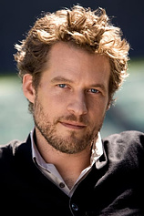 picture of actor James Tupper