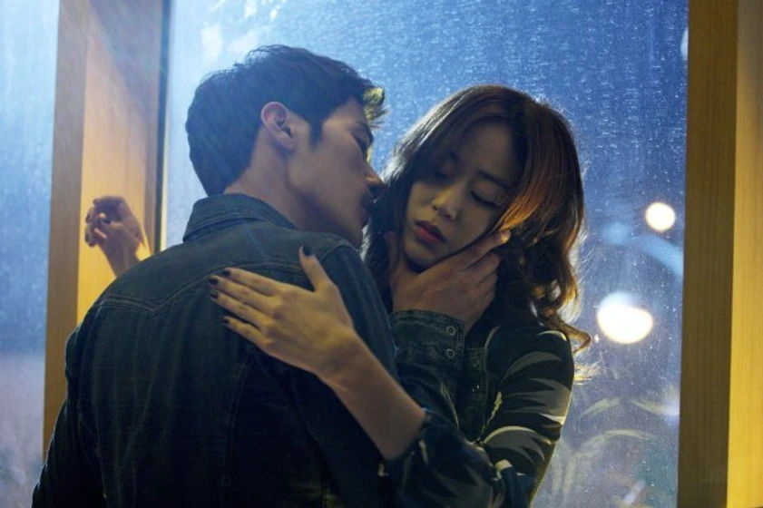 Kang-woo Kim y Hyo-jin Kim en the-taste-of-money