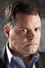 picture of actor Aaron Douglas