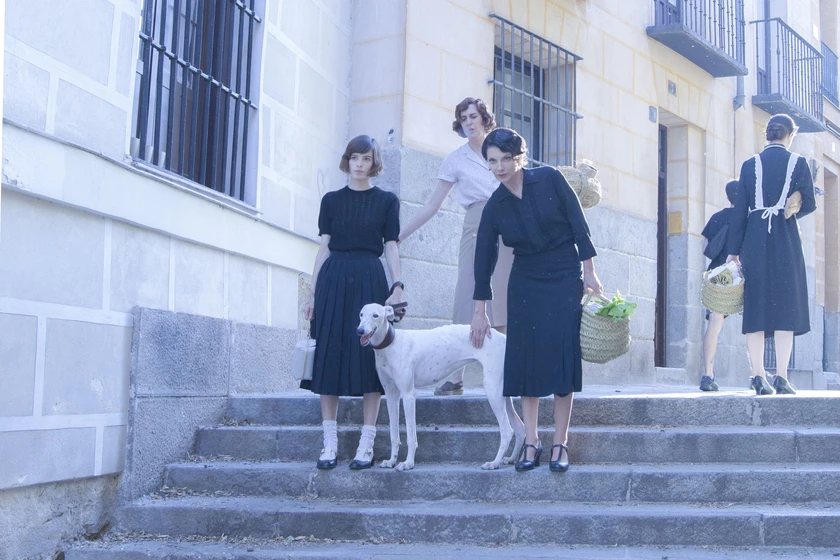 Najwa Nimri y Alba Planas en la-virgen-roja