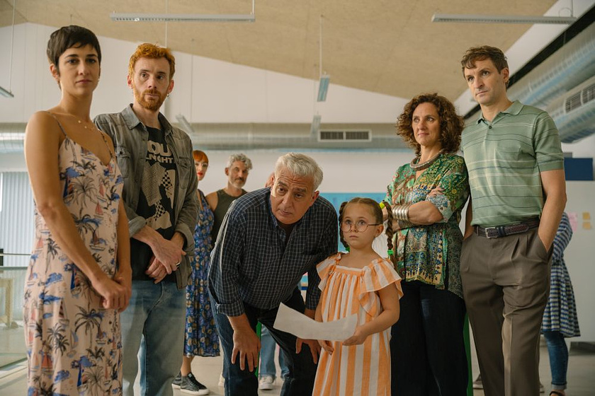 Julián Villagrán, Daniel Pérez Prada, María Morales, Leo Harlem y Stéphanie Magnin en Como Dios manda