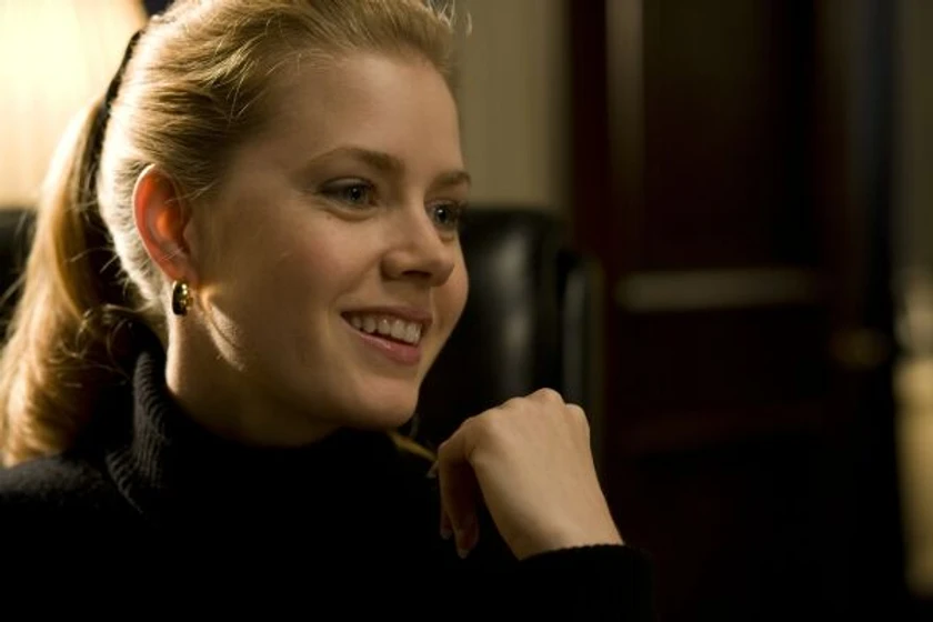 Amy Adams en la-guerra-de-charlie-wilson
