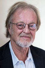 photo of person Bernard Cornwell