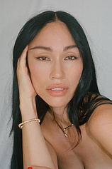 picture of actor Stephanie Suganami