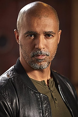 picture of actor Damian T. Raven