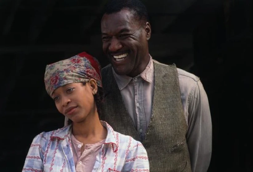 Delroy Lindo y Erykah Badu en las-normas-de-la-casa-de-la-sidra