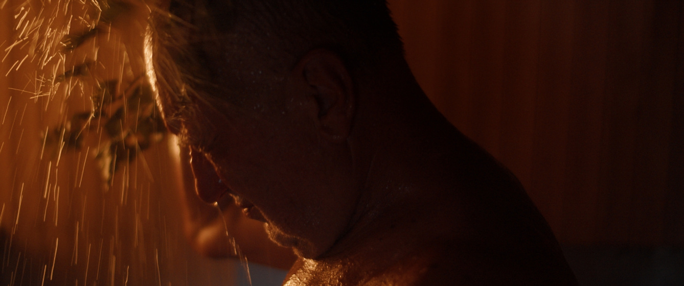 Imagen de Under the Red Light