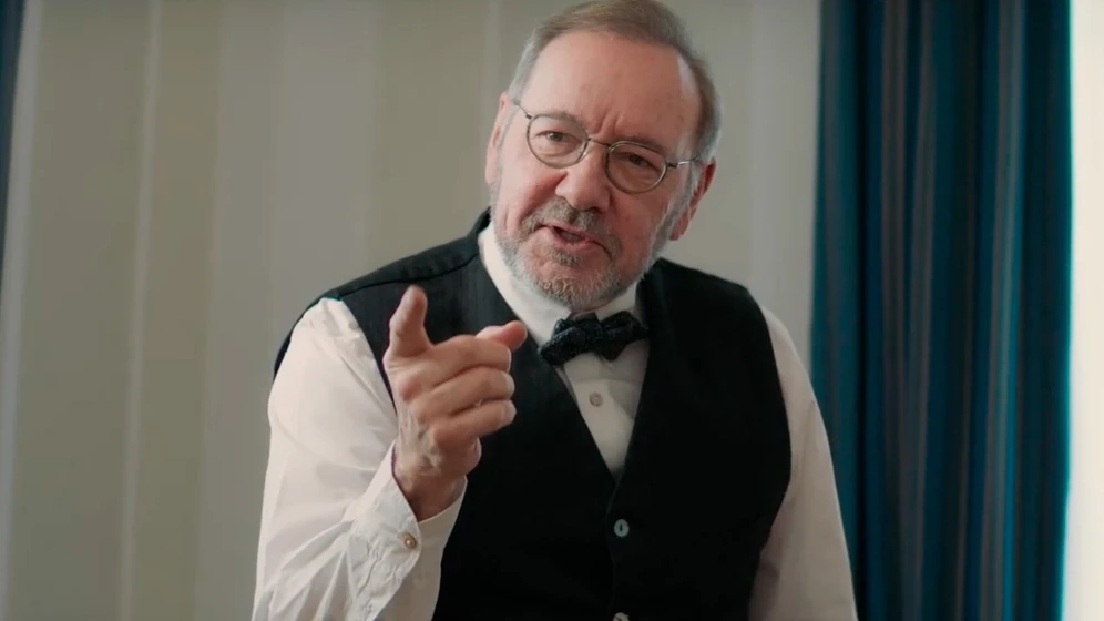 Kevin Spacey en el-contrato-un-pacto-con-el-diablo