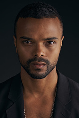 picture of actor Eka Darville
