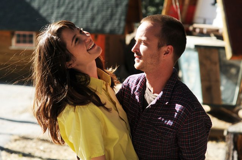 Mary Elizabeth Winstead y Aaron Paul en Smashed