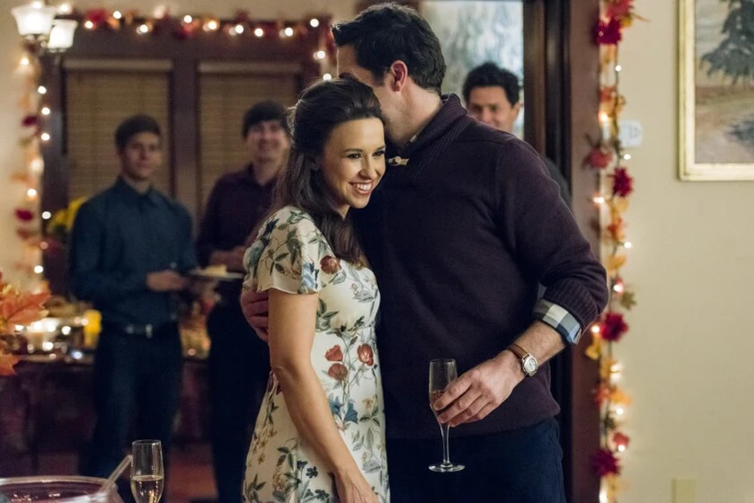Lacey Chabert y Brennan Elliott en con-todo-mi-corazon