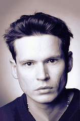 picture of actor Aaron Davison