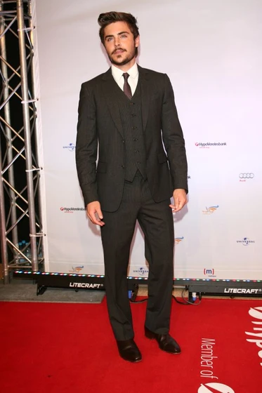 Zac Efron en siempre-a-mi-lado (Premiere en Londres. Septiembre 2010)