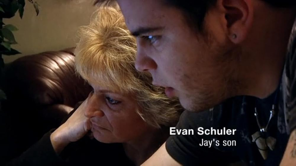 Evan Schuler en there-s-something-wrong-with-aunt-diane
