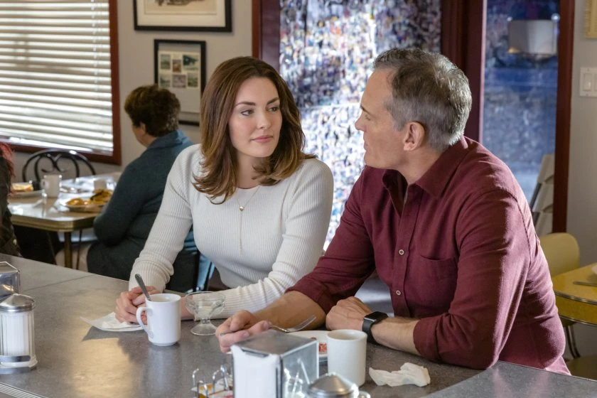 John Wesley Shipp y Taylor Cole en su-ultimo-aliento