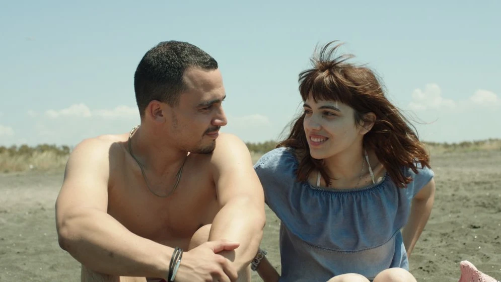 Selene Caramazza y Simone Liberati en corazon-puro