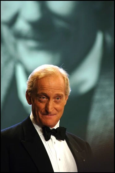 Charles Dance en desacuerdo-perfecto