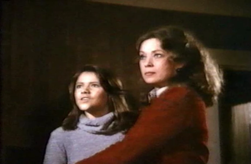 Antoinette Bower y Donna Wilkes en melodia-sangrienta