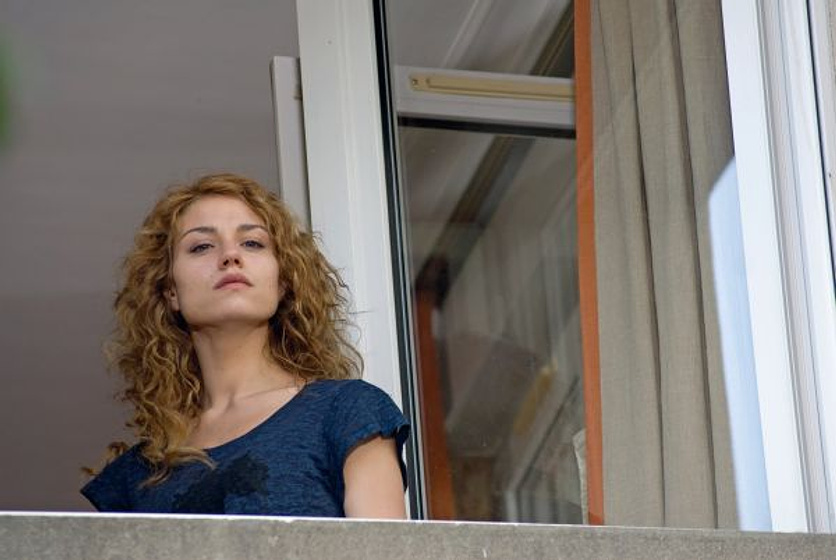 Émilie Dequenne en La Chica del Tren