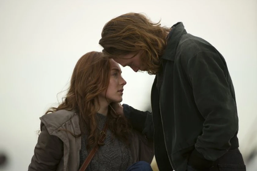 Saoirse Ronan y Caleb Landry Jones en Byzantium