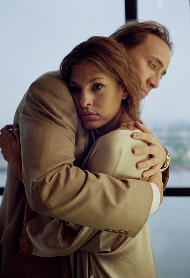 Nicolas Cage y Eva Mendes en Teniente Corrupto (2009)