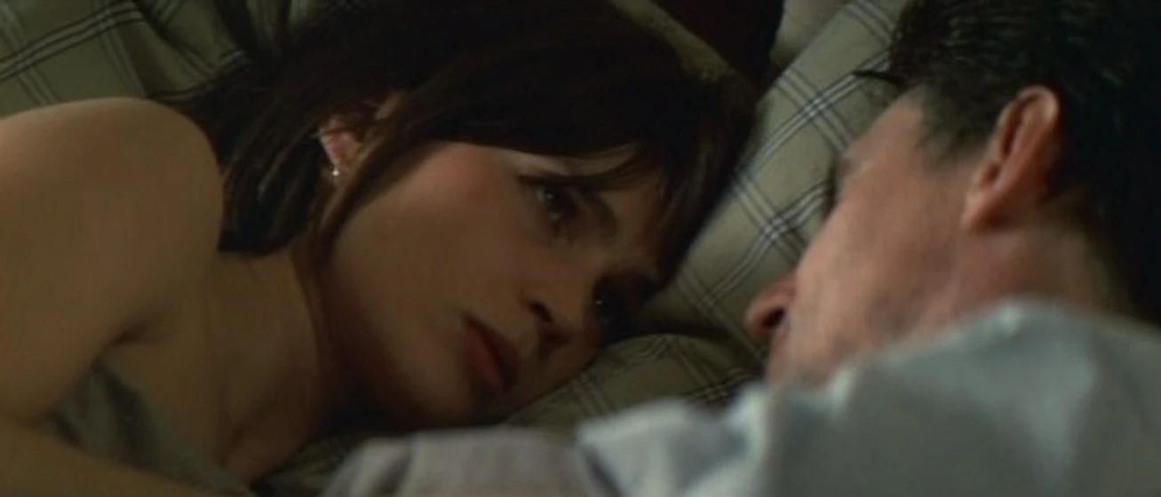 Julia Ormond en smila-misterio-en-la-nieve