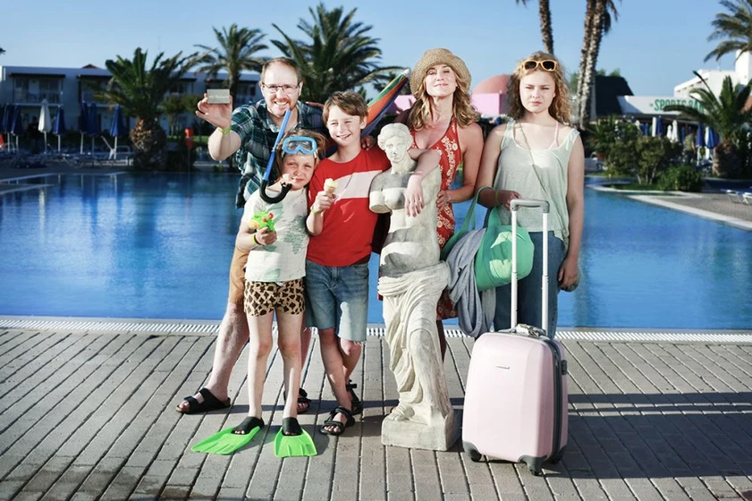 Anja Lundkvist, Morgan Alling, William Ringström, Hanna Elffors Elfström y Julius Jimenez Hugoson en los-andersson-en-grecia
