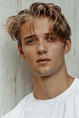 picture of actor Edouard Philipponnat