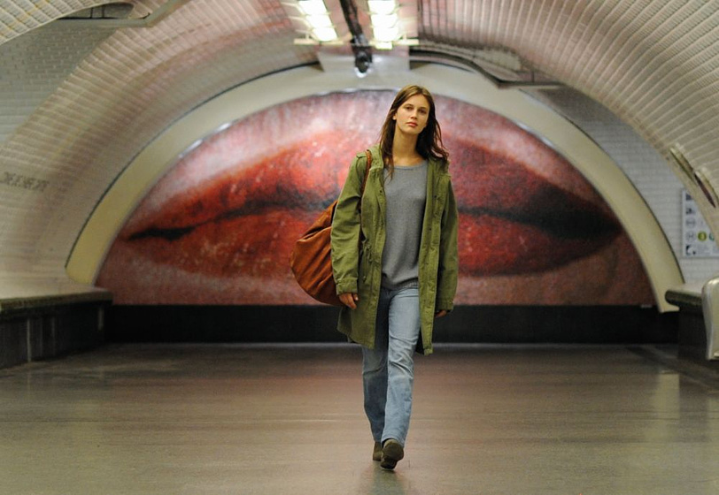 Marine Vacth en Joven y Bonita