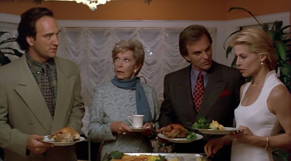 Linda Hamilton, Jim Belushi y Vera Miles en vidas-separadas
