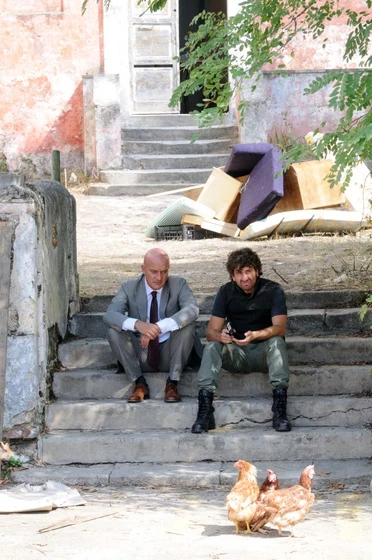 Claudio Bisio y Alessandro Siani en bienvenidos-al-sur