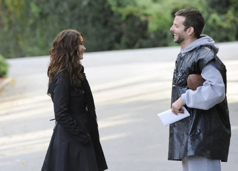 Bradley Cooper y Jennifer Lawrence en el-lado-bueno-de-las-cosas
