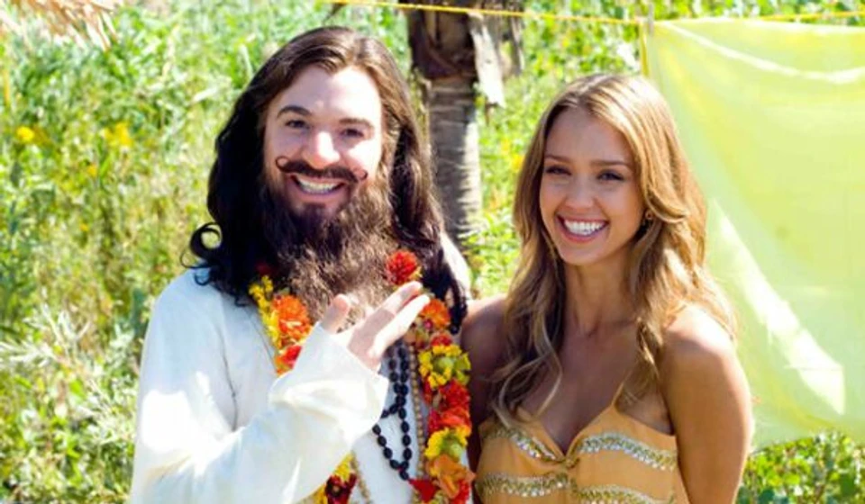 Mike Myers y Jessica Alba en el-guru-del-buen-rollo