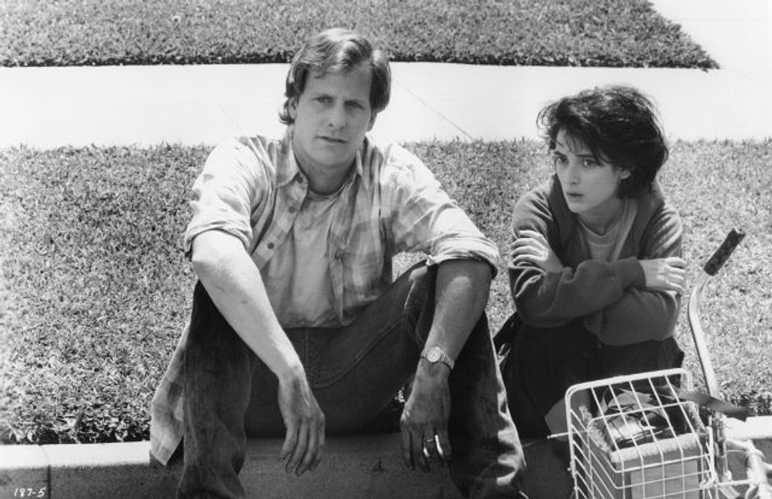 Jeff Daniels y Winona Ryder en Aquí te pillo, aquí te mato