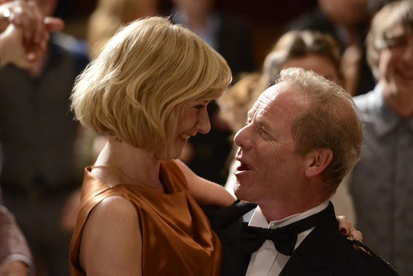 Peter Mullan y Jane Horrocks en amanece-en-edimburgo