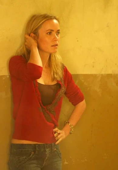 Radha Mitchell en the-code