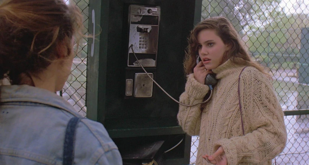 Ione Skye en instinto-sadico
