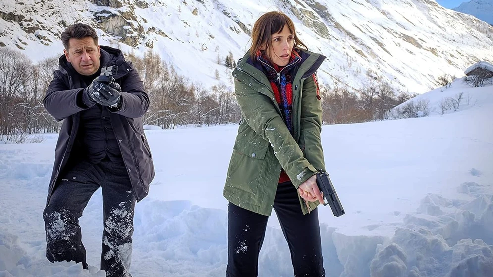 Clémentine Poidatz y Laurent Gerra en negro-como-la-nieve
