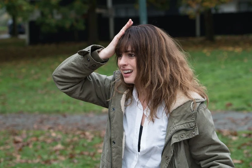 Anne Hathaway en colossal