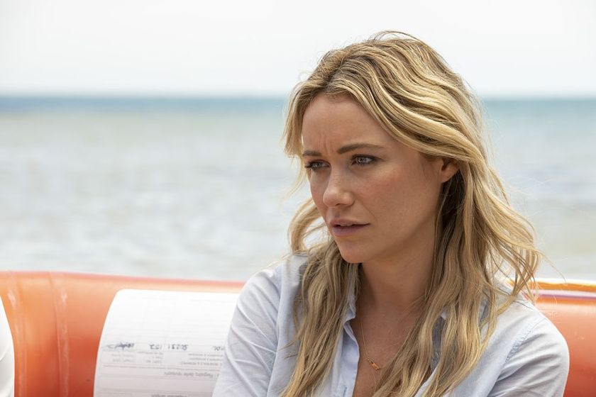 Katrina Bowden en Tiburón Blanco