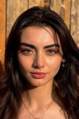 picture of actor Özge Törer