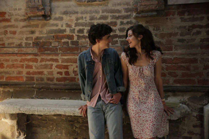 Timothée Chalamet y Esther Garrel en call-me-by-your-name