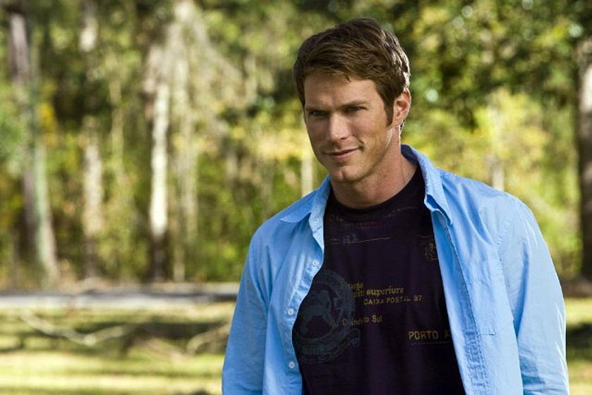 Jason Lewis en El Legado de Janet Hardy