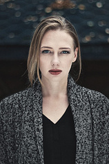picture of actor Elena Ozari