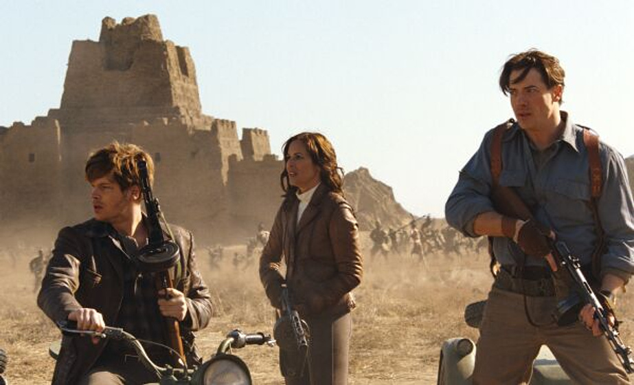Maria Bello, Brendan Fraser y Luke Ford en La Momia. La Tumba del Emperador Dragón